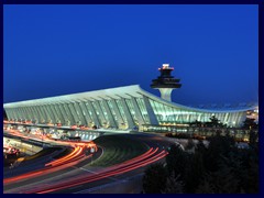 Washington_Dulles_International_Airport_at_Dusk